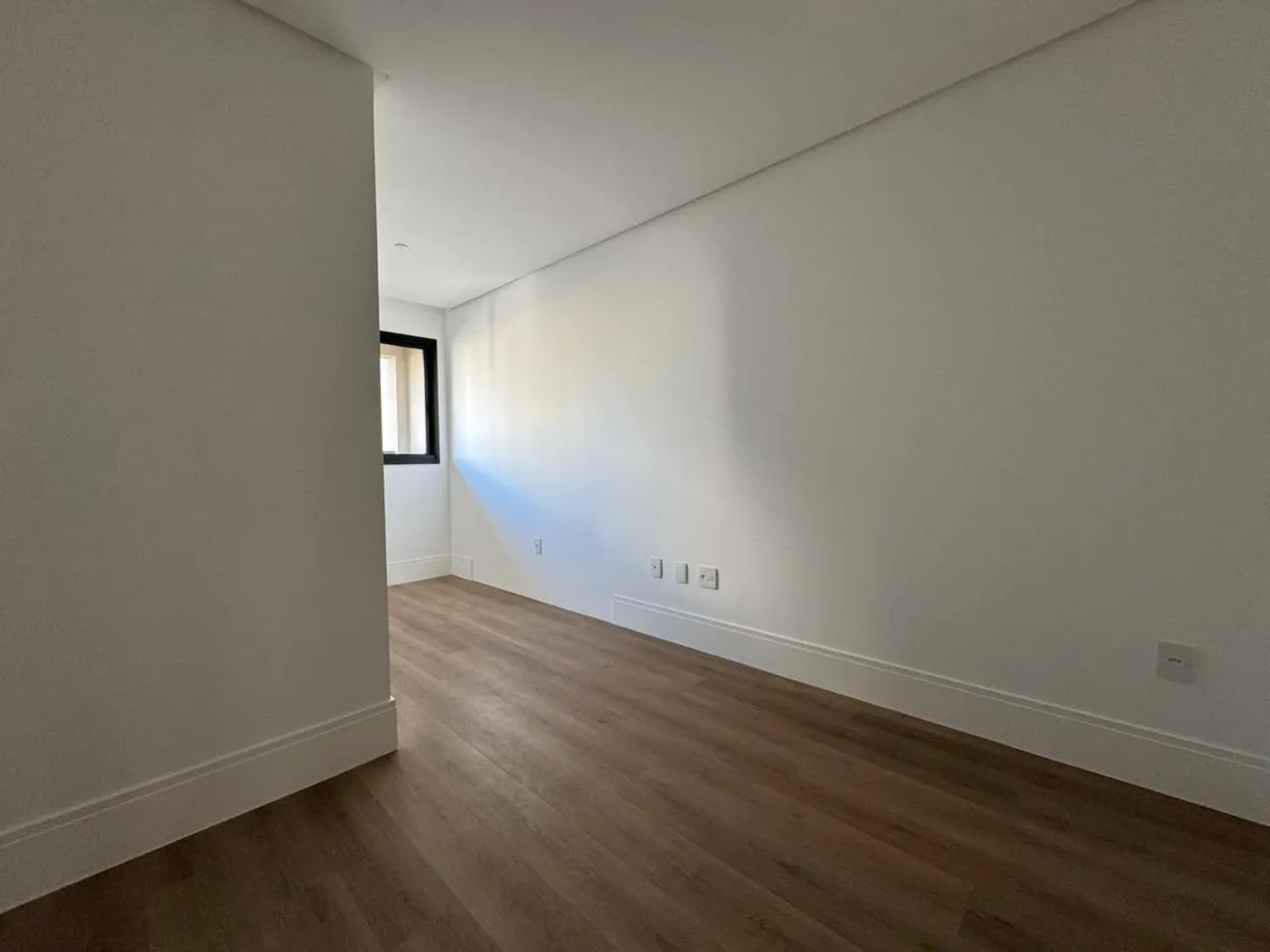 Imagem Apartamento à venda com 185m2 por R$ 2.998.000,00