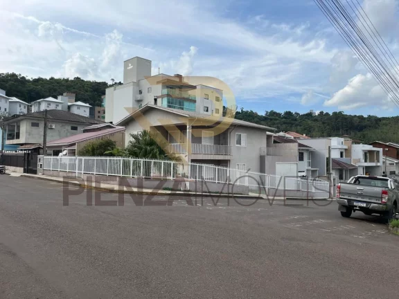 Imagem Casa para Venda em Concórdia, Guilherme Reich, 3 dormitórios, 1 suíte, 2 banheiros, 5 vagas