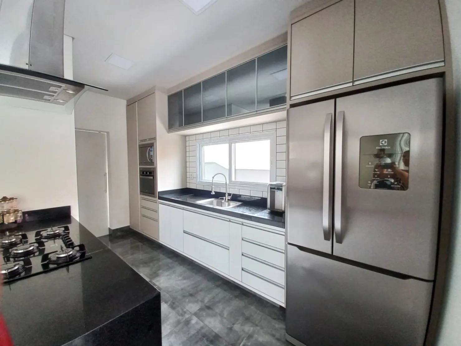 Imagem Casa Alto Padrão à venda com 3 suítes, piscina e muito conforto, Alto do Cardoso, Pindamonhangaba, SP