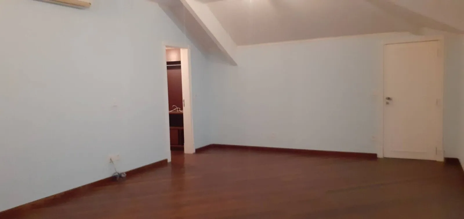 Imagem Casa Sobrado 843m² Localizada no Alphaville Residencial 2 - Barueri/SP!
