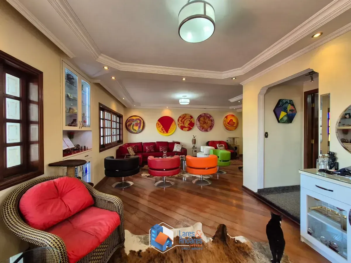 Imagem Casa para venda em Parque São Domingos com 3 quartos, sendo 1 suíte, 313m²