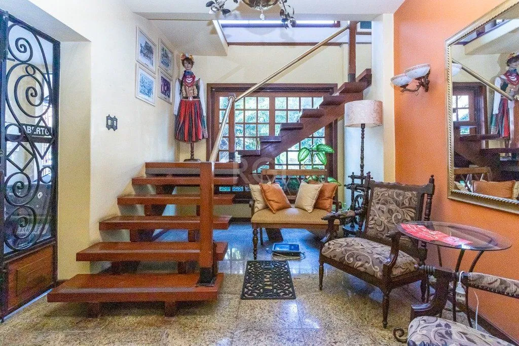 Imagem Casa para Venda - 272m², 3 dormitórios, 2 vagas - Santa Cecília