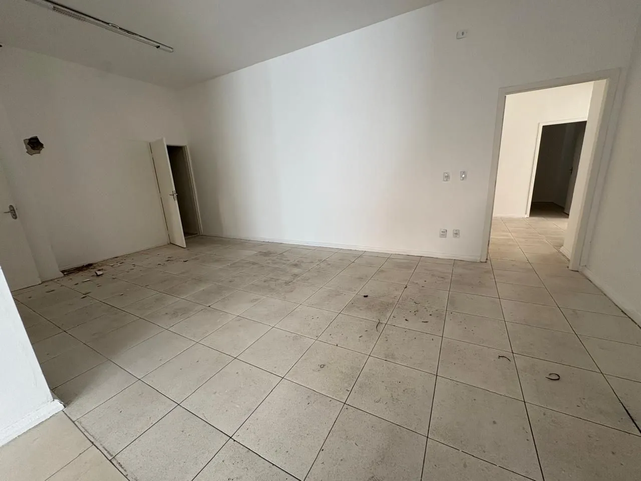 Imagem Sala comercial 822,66m² no centro de Porto Alegre