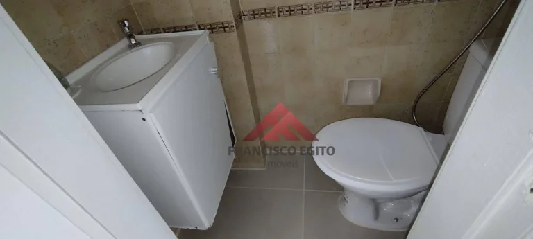 Imagem Apartamento de sala dois quartos e vaga de garagem,em excelente localização em Santa Rosa(Pé pequeno)colado a todo comércio do largo do Marrão,Bancos