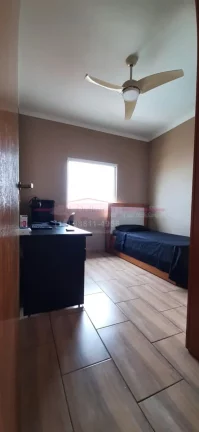 Imagem Casa com 4 dormitórios - Condomínio