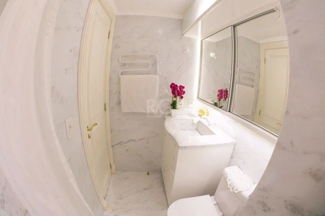 Imagem Apartamento para Venda - 80.3m², 3 dormitórios, sendo 1 suites, 2 vagas - Menino Deus
