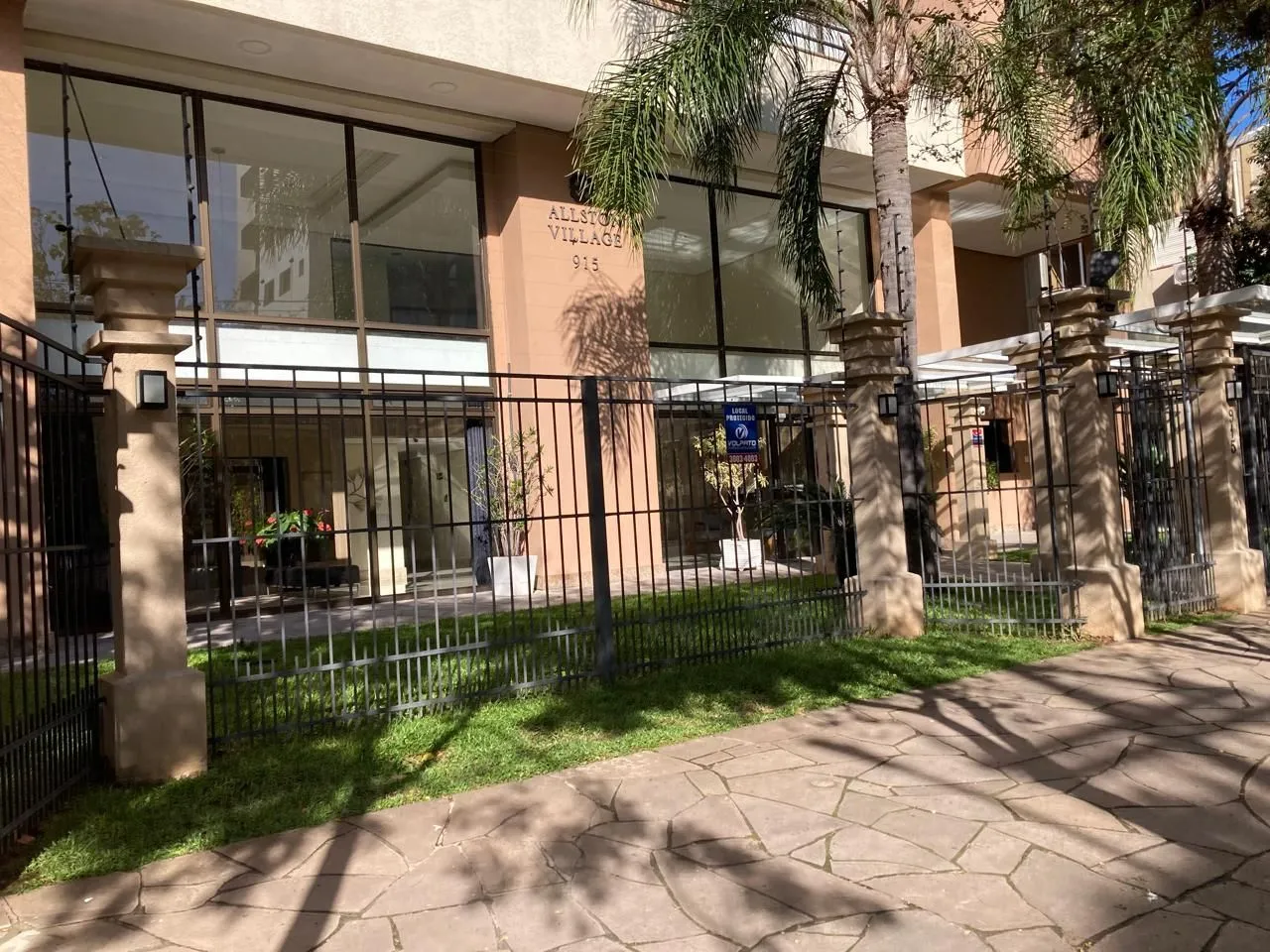 Imagem LINDO APARTAMENTO NO MENINO DEUS com 117 M PRIVATIVOS, 3 DORITÓRIOS COM SUÍTES E VAGA DUPLA