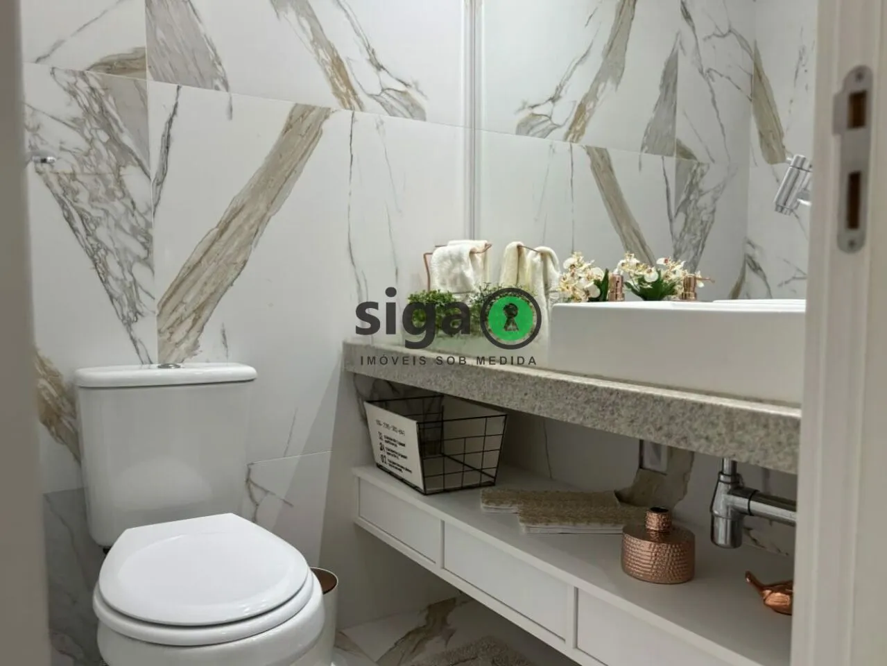Imagem Apartamento no Campo Belo - 3 Suítes, 147 m², Mobiliado e com Acabamentos de Alto Padrão