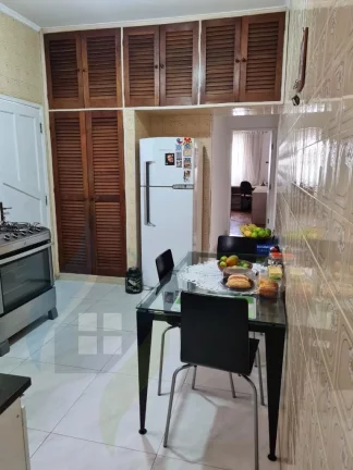 Imagem Casa de 2 dormitórios sendo 1 suíte, 2 banheiros, 1 vaga, com 136m² em Santa Paula, São Caetano do Sul