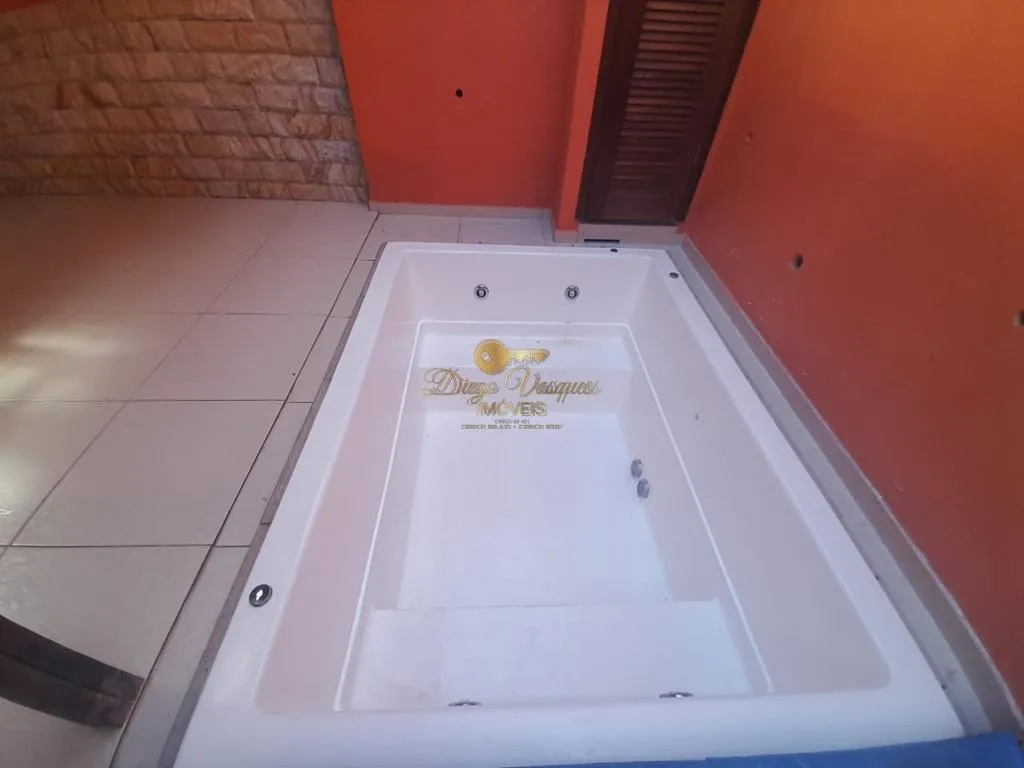 Imagem Casa em Condomínio para Venda em Teresópolis / RJ no bairro Artistas