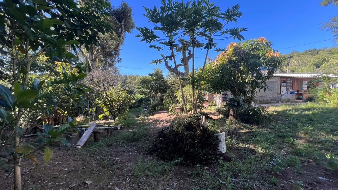 Imagem Casa térrea avarandada porteira fechada em terreno de 980 m² à 500mts da Represa de Itupararanga