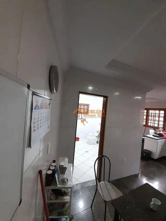 Imagem Sobrado com 3 dormitórios à venda, 236 m² por R$ 689.000,00 - Ponte Grande - Guarulhos/SP