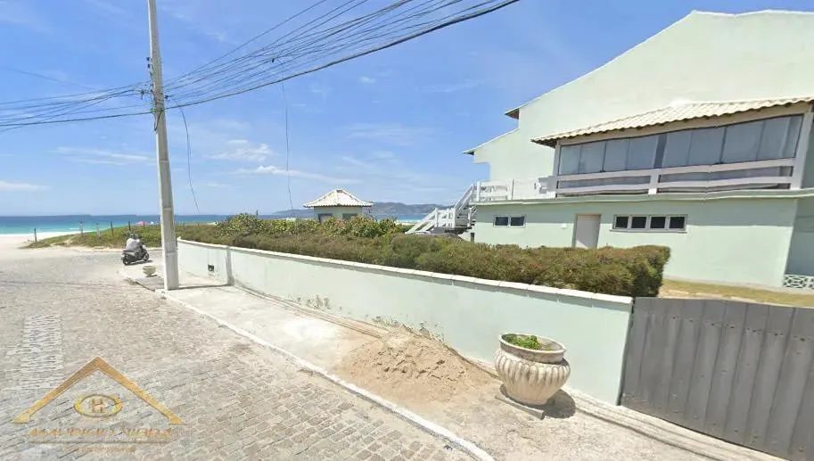Imagem Casa em Condomínio para Venda em Cabo Frio / RJ no bairro Praia do Foguete