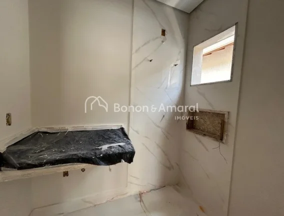 Imagem Casa à venda no Condomínio Portal do Jequitibá em Valinhos.

Sobrado com 3 suítes, sendo 1 suít...