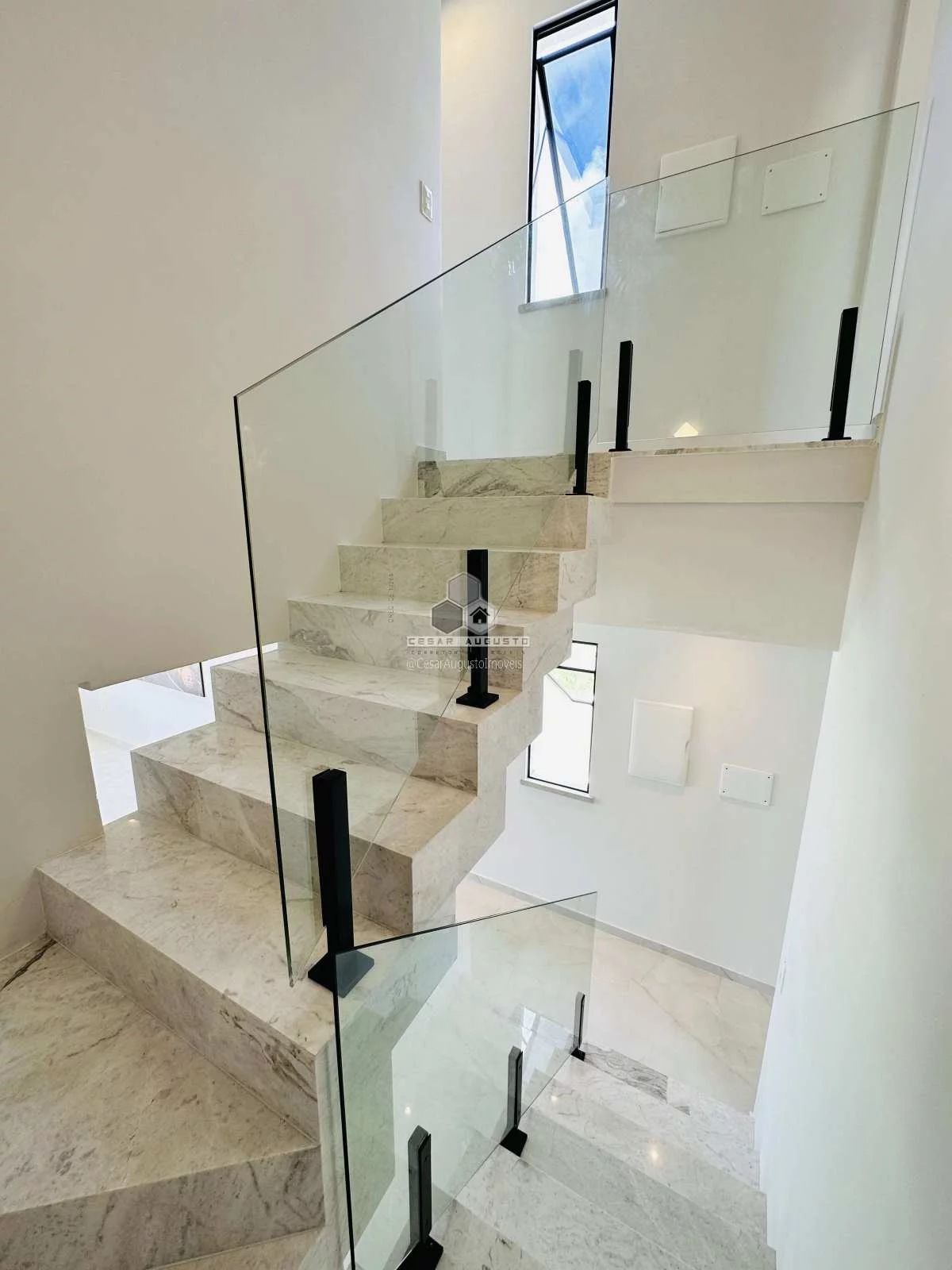 Imagem Jazz Exclusive - Casas duplex com 04 suítes no Eus?(C)bio