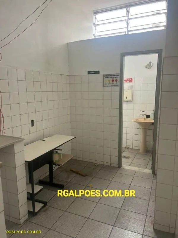 Imagem Galpão para Venda em RIO DE JANEIRO, VIGÁRIO GERAL, 2 banheiros