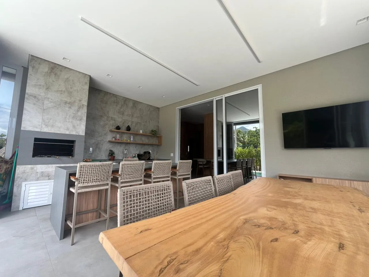 Imagem Casa à venda com 360m2 por R$ 6.000.000,00