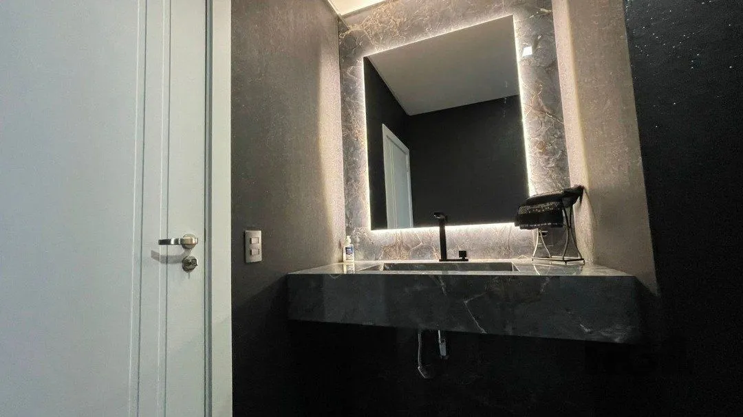 Imagem Linda Casa Ampla com 3 Suítes Construída Recentemente em Condomínio no Bairro Nobre de Gramado