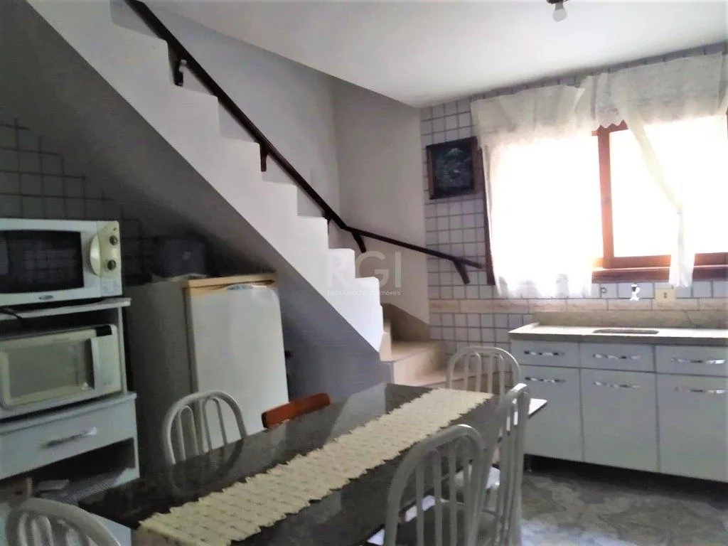 Imagem Casa para Venda - 190m², 3 dormitórios, sendo 1 suites, 1 vaga - Tristeza