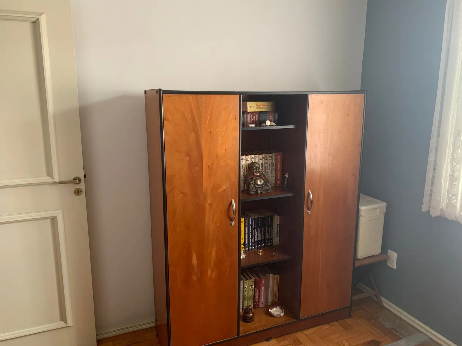 Imagem Apartamento 3 dormitórios com 2 banheiros e garagem no Menino Deus
