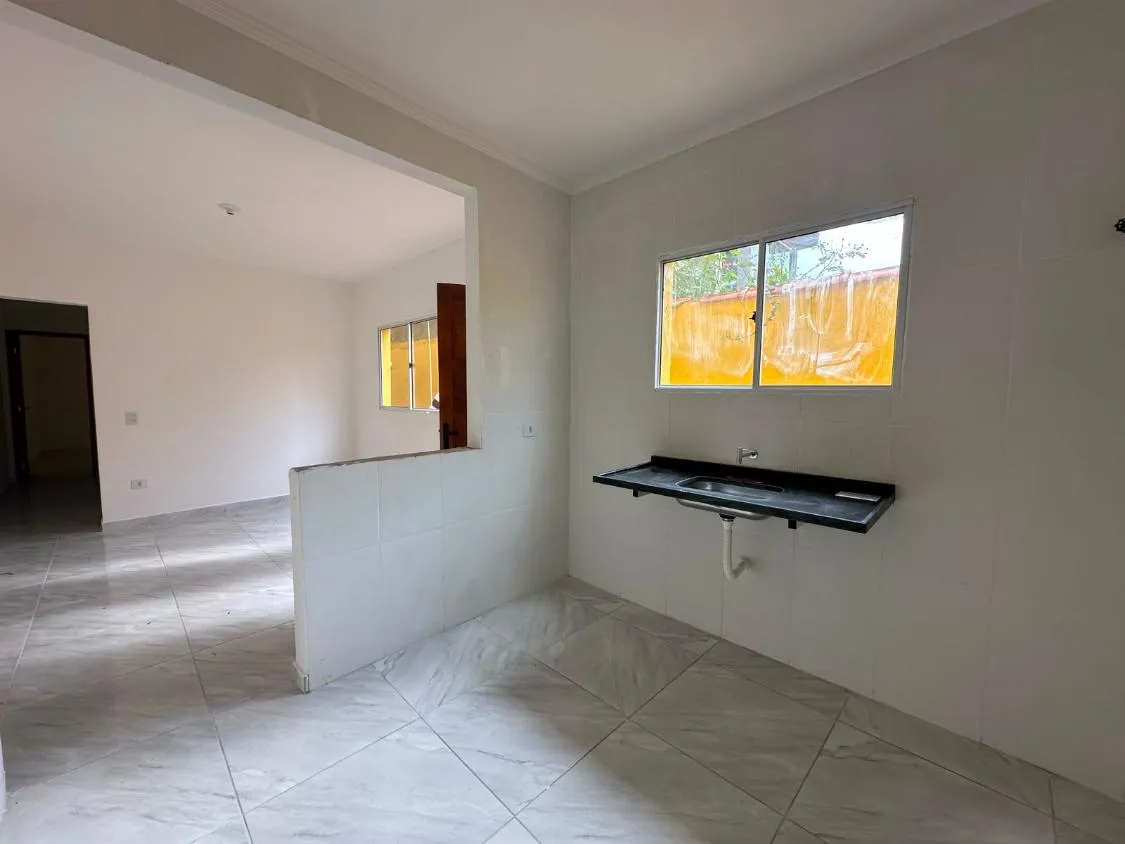 Imagem CASA NOVA SOBREPOSTA A VENDA LADO PISTA NO NOVA ITANHAEM FINANCIAMENTO BANCARIO