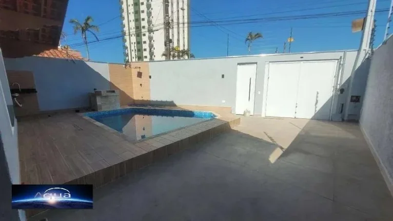 Imagem Casa para Venda em Praia Grande, Solemar, 4 dormitórios, 1 suíte, 2 banheiros, 3 vagas