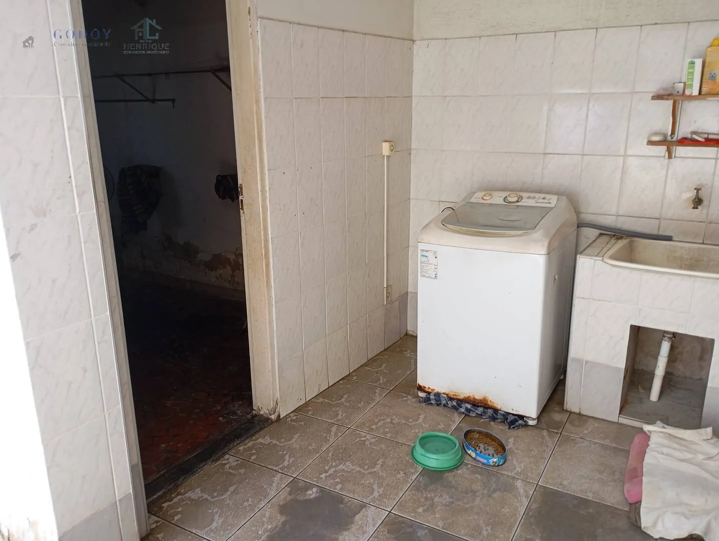 Imagem Grande Oportunidade! Casa Ampla com Piscina e Excelente Localização