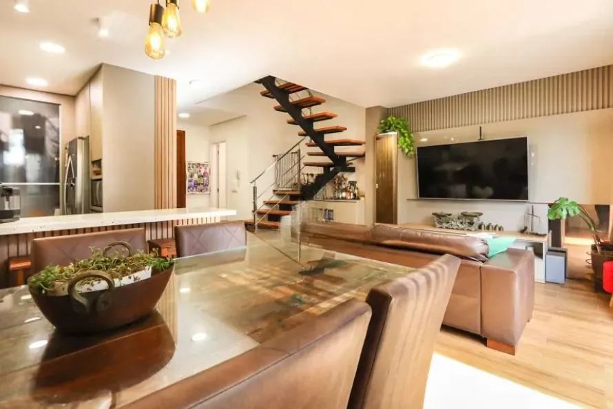 Imagem Casa em condomínio com 3 suítes à venda - Jardim Planalto, Porto Alegre