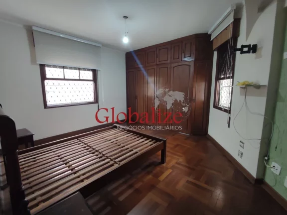Imagem BELISSIMA CASA COM PISCINA NO BAIRRO DO EMBARÉ, 3DORMITÓRIOS, 1 SUÍTE, GARAGEM PARA 3 CARROS. VALOR R$1.200.000,00