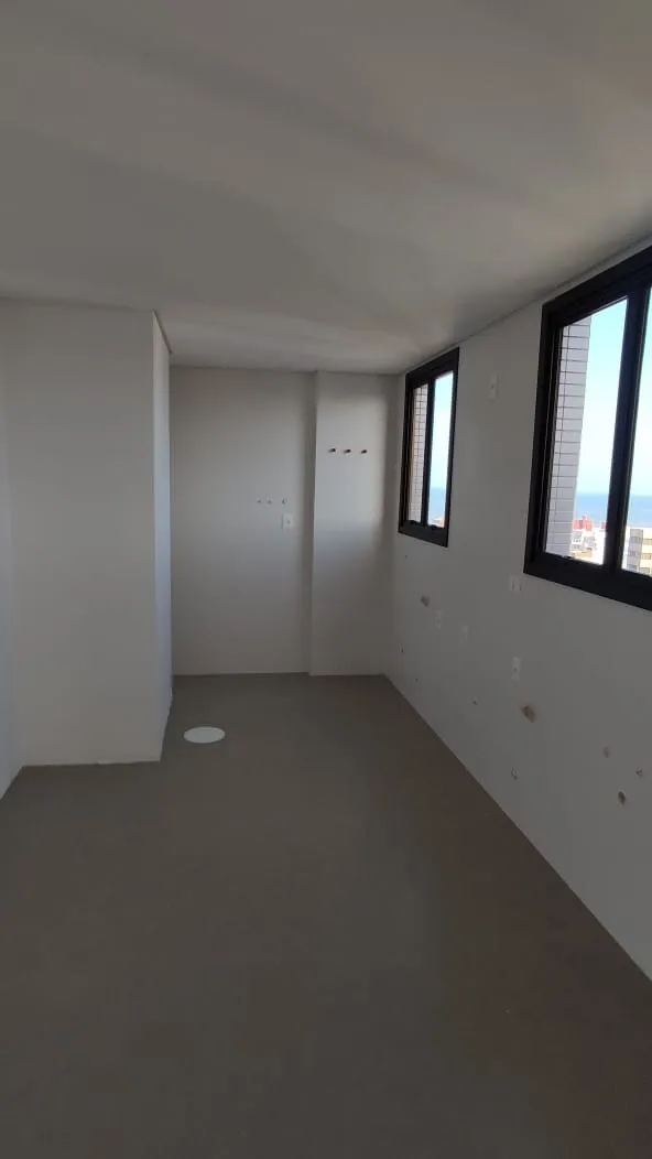 Imagem Cobertura à venda em Torres, Centro, com 3 quartos, 235.3m2