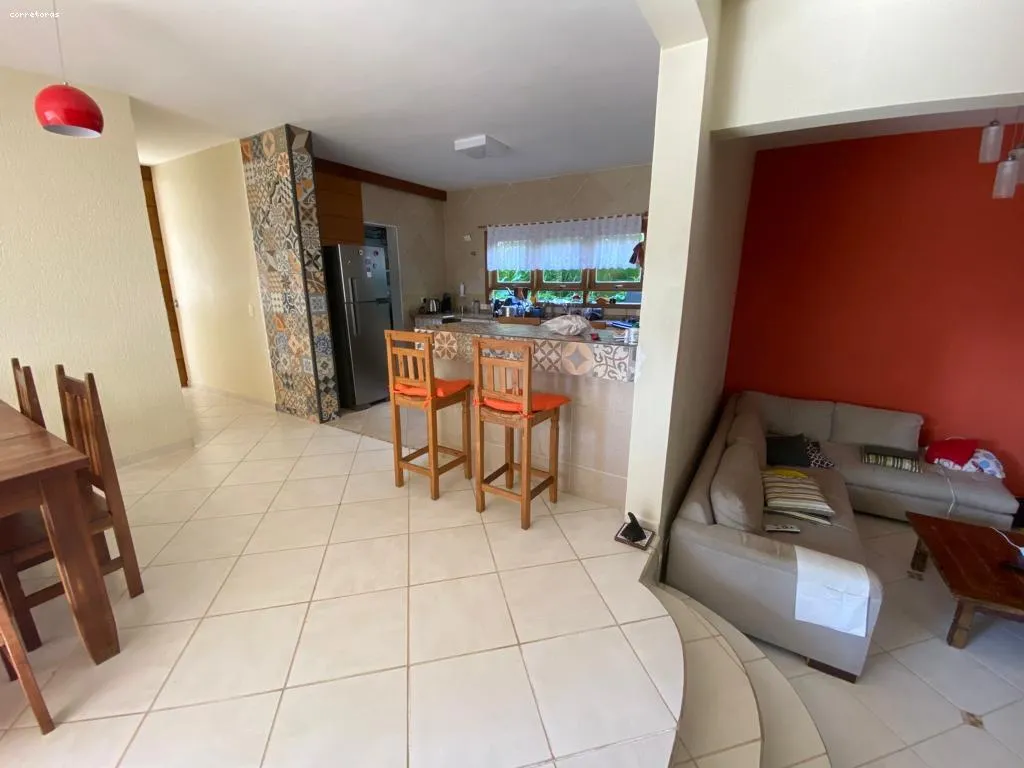 Imagem Sobrado para Venda em São Sebastião, Portal da Olaria, 4 dormitórios, 1 suíte, 4 banheiros, 4 vagas