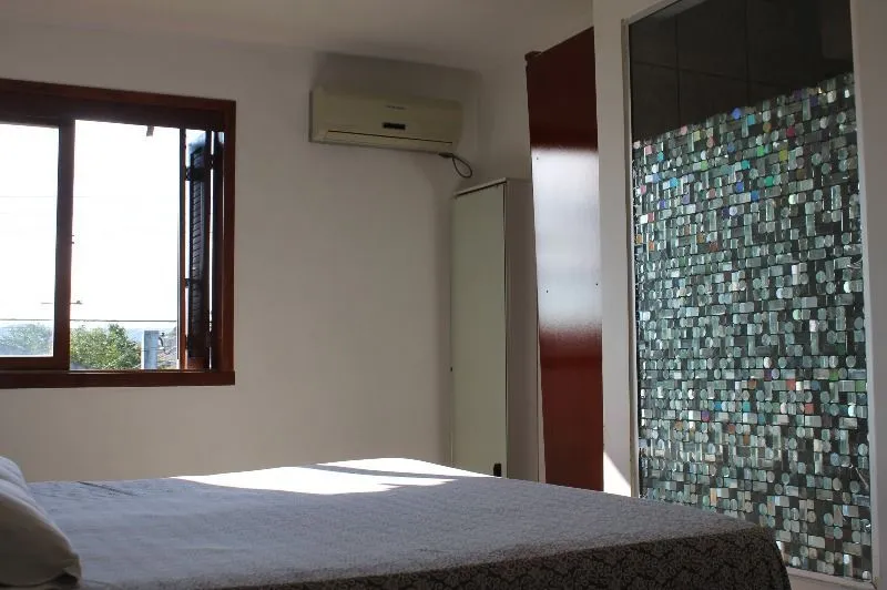 Imagem Casa para Venda - 255.68m², 4 dormitórios, sendo 1 suites, 2 vagas - Tristeza