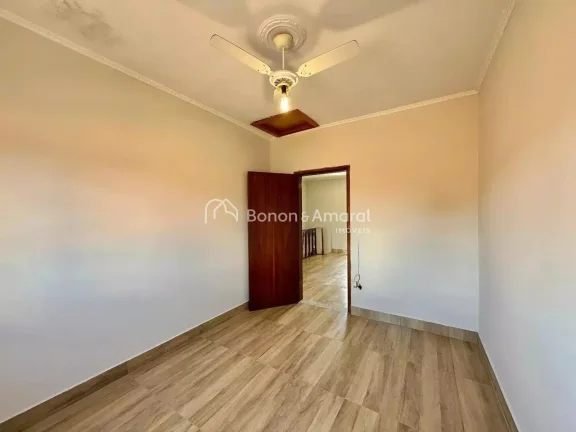 Imagem Casa disponível para locação no Jardim Santa Genebra II, com 180 m² em Campinas.
Imóvel de fren...