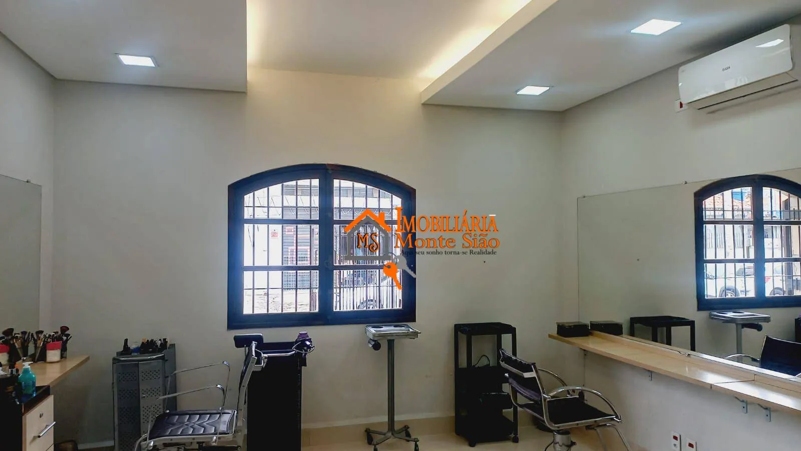 Imagem Sobrado com 5 dormitórios à venda, 146 m² por R$ 1.170.000,00 - Vila Galvão - Guarulhos/SP