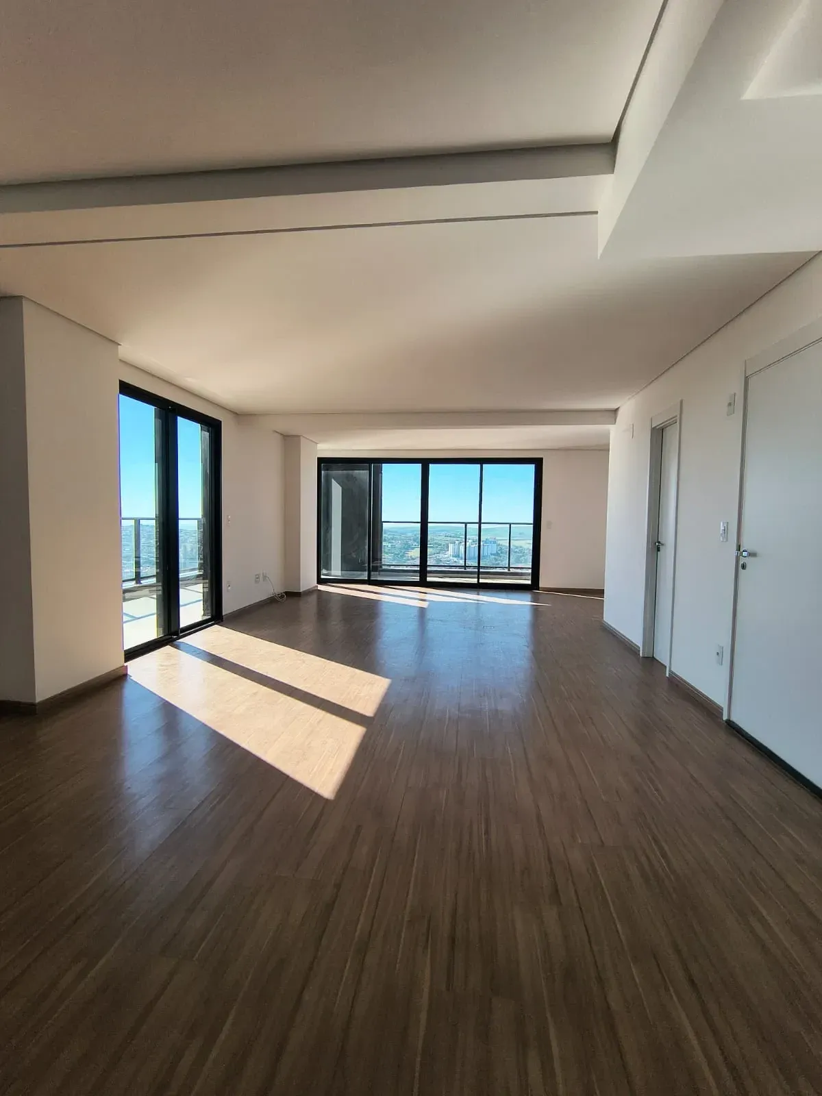 Imagem Apartamento com 2 Quartos à Venda, 230 m² em Centro - Botucatu