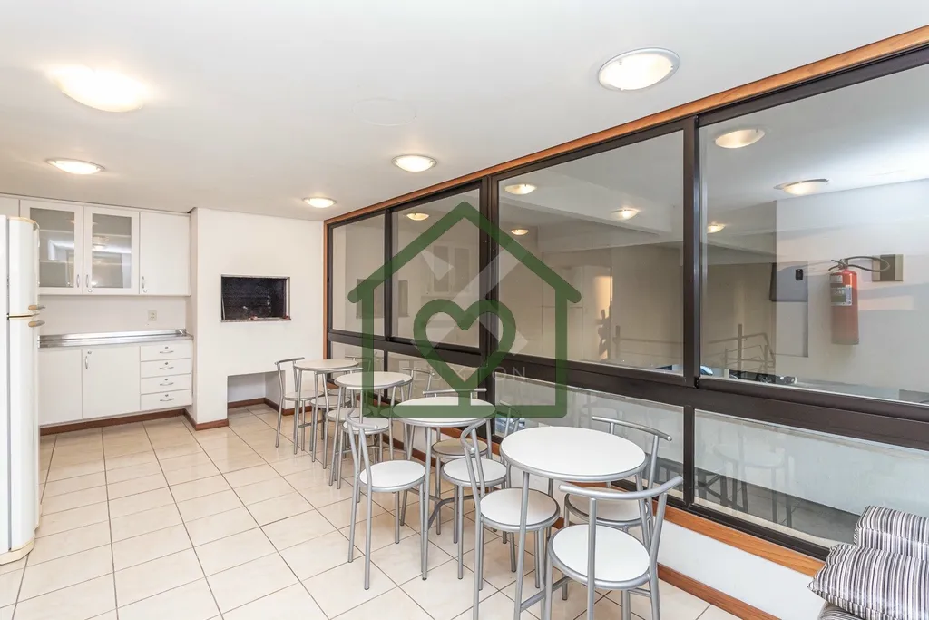 Imagem Apartamento mobiliado e decorado para alugar no bairro Mont Serrat, próximo ao Parcão. Com 45m2, c...