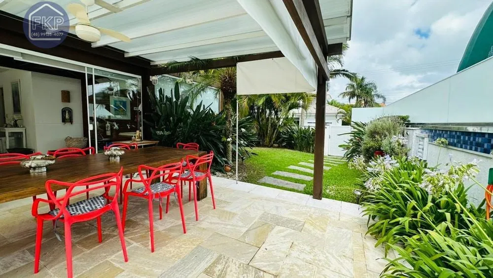 Imagem Casa Alto Padrão 4 dormitórios!