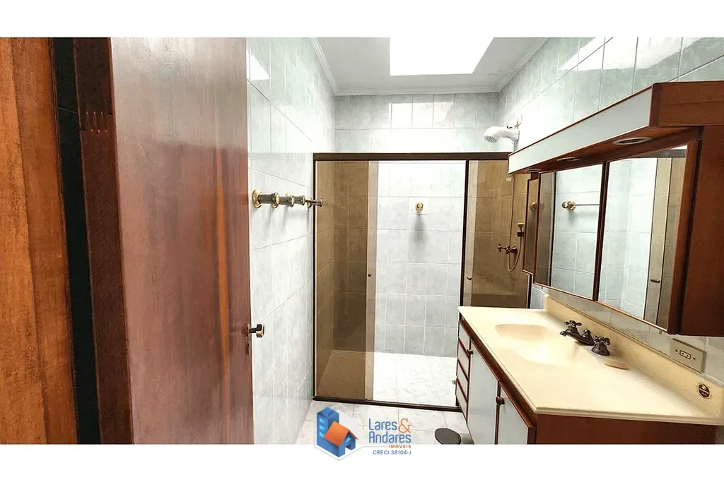 Imagem Casa à venda 4 Quartos 2 Suites 2 Vagas 218M² Mirandópolis São Paulo - SP