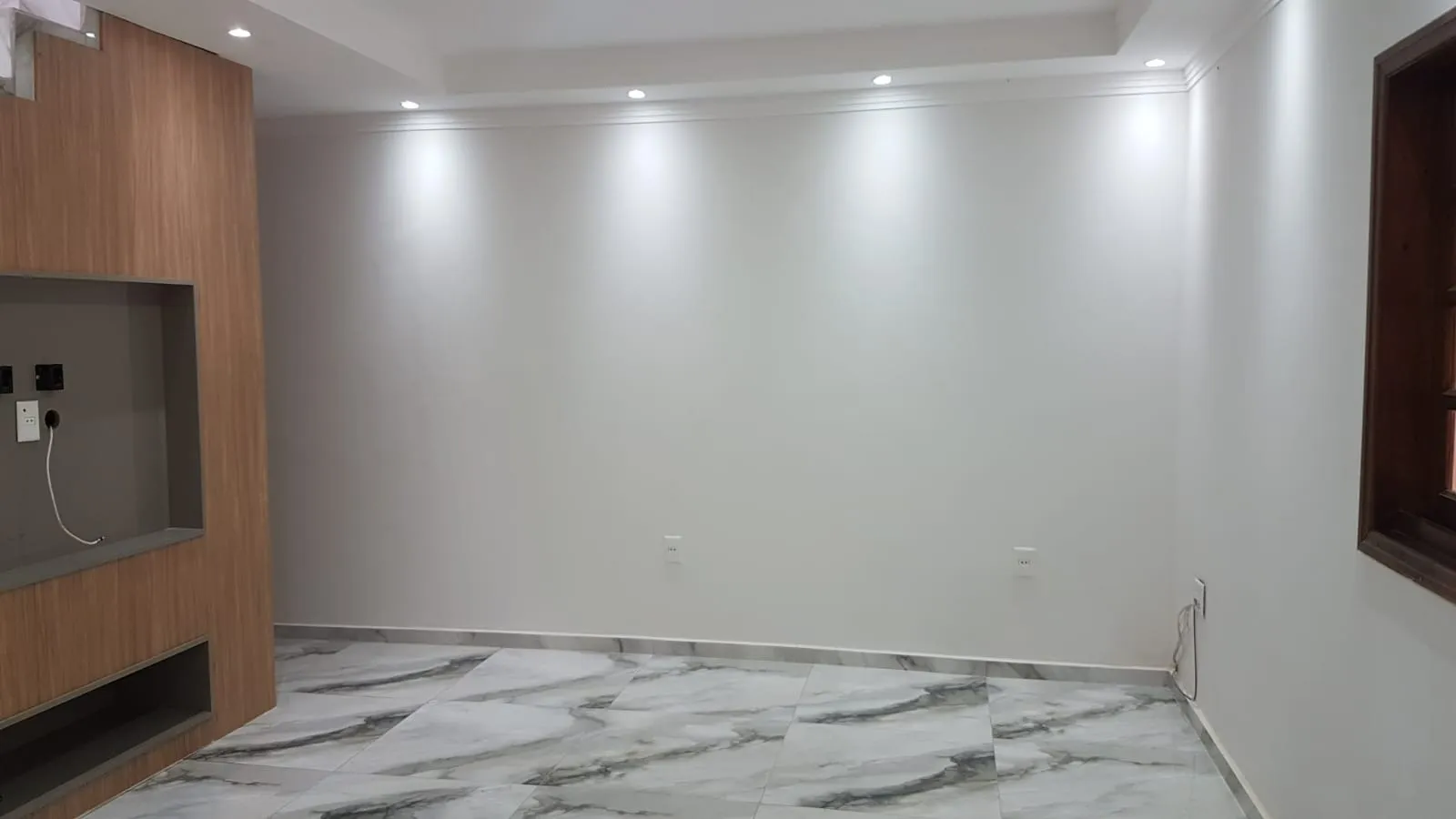 Imagem Casa a venda com amplo espaço