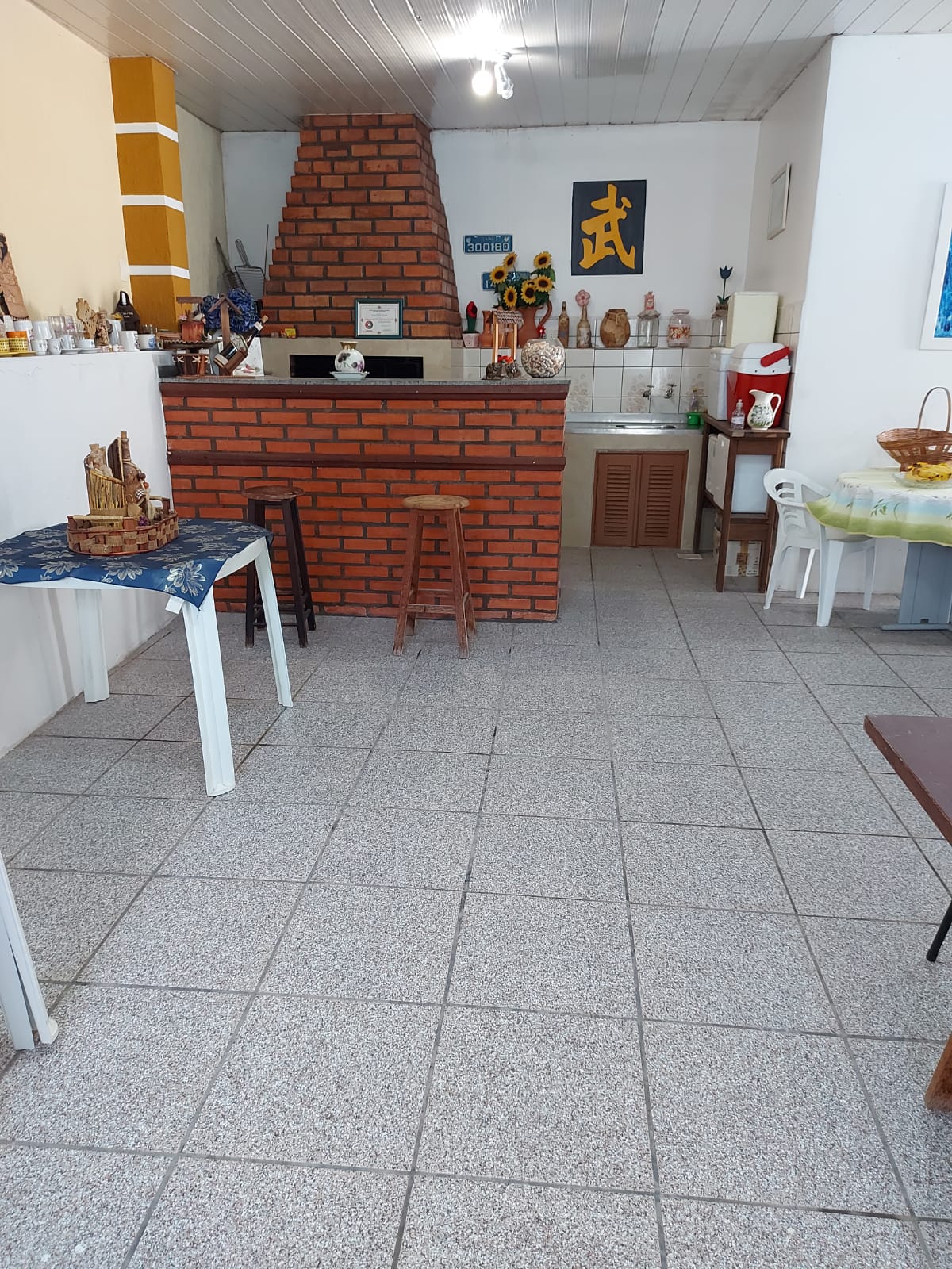 Imagem Casa com 4 Quartos à Venda, 330 m² em Coqueiros - Florianópolis