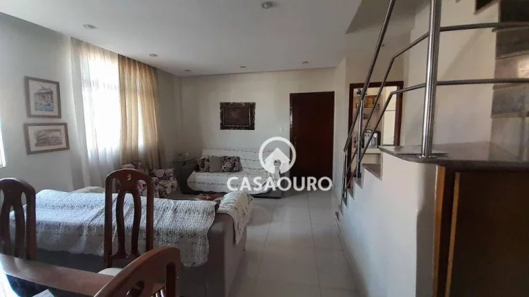 Imagem Cobertura com 5 quartos à venda, 200 m² por R$ 1.100.000 - Santa Tereza - Belo Horizonte/MG