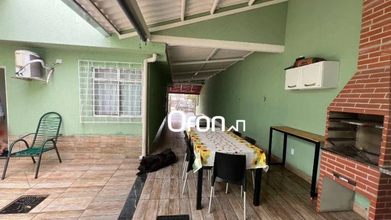 Imagem Casa com 3 dormitórios à venda, 231 m² por R$ 620.000,00 - Parque das Laranjeiras - Goiânia/GO