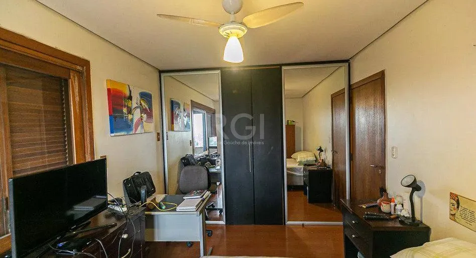 Imagem Cobertura para Venda - 207m², 3 dormitórios, sendo 1 suites, 2 vagas - Santa Tereza