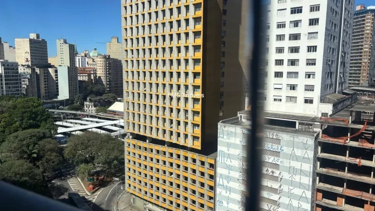 Imagem Apartamento à venda no Centro de São Paulo-SP: 1 quarto, 1 sala, 1 banheiro, 1 vaga de garagem, 46m² de área.