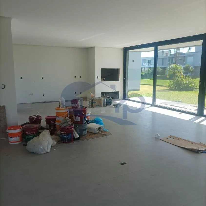 Imagem Casa á venda com 4 suítes no Engenho Velho em Torres/RS