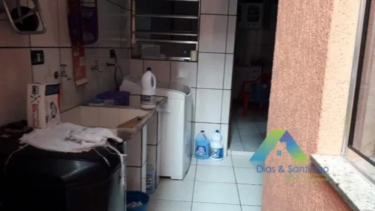 Imagem DIADEMA Sobrado 188M², 3 dormitórios, 2 vagas com ótima localização e valor !!!