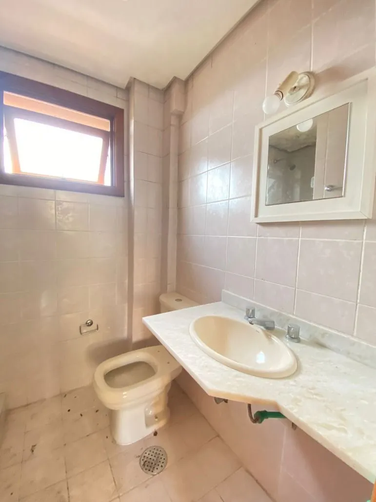 Imagem Cobertura 196m² 3 dorm. 1 Suíte + 2 vagas Petrópolis - Porto Alegre