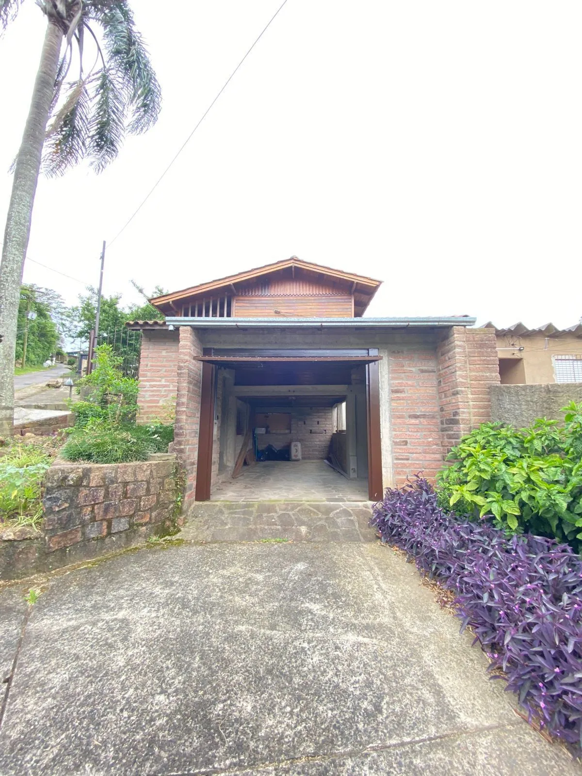 Imagem Casa Residencial à Venda em Porto Alegre
