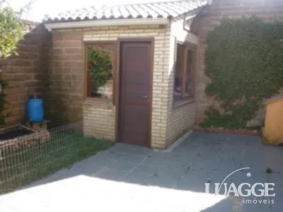 Imagem casa com 4 dormitórios, sendo uma suíte , e 530 area privativa