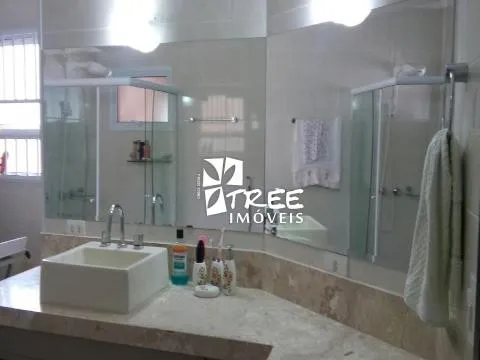 Imagem VENDA DE SOBRADO NO PARQUE SANTA TERESA, EM SANTA ISABEL/SP, 366m² com 4 quartos, suíte com planejados, cozinha, 04 salas e 03 vagas. CONSULTE-NOS.